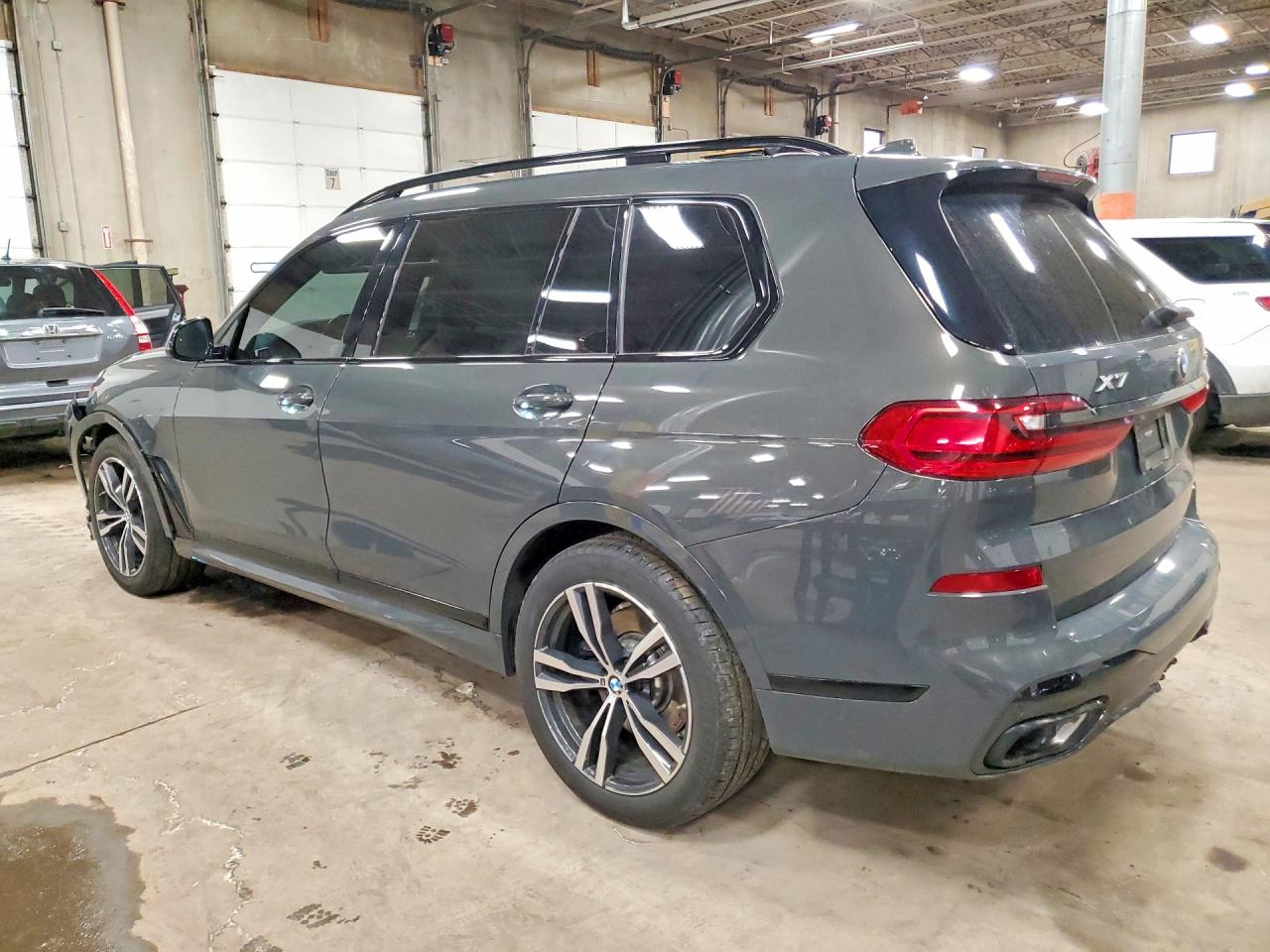 2022 BMW X7 XDRIVE40I photo 2