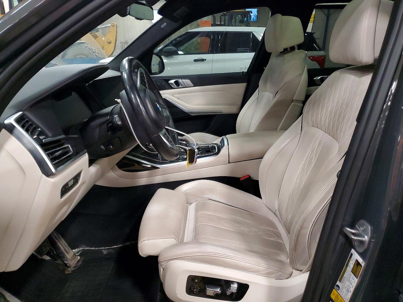 2022 BMW X7 XDRIVE40I photo 7
