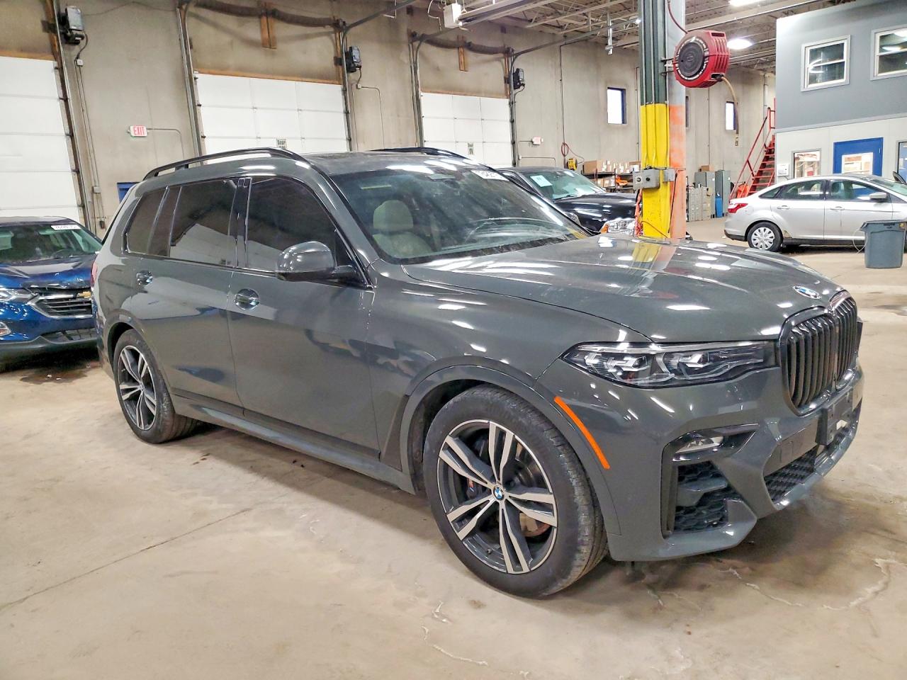 2022 BMW X7 XDRIVE40I photo 4