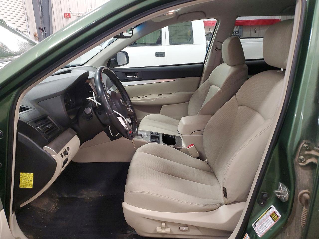 2010 SUBARU OUTBACK 2.5I PREMIUM photo 7