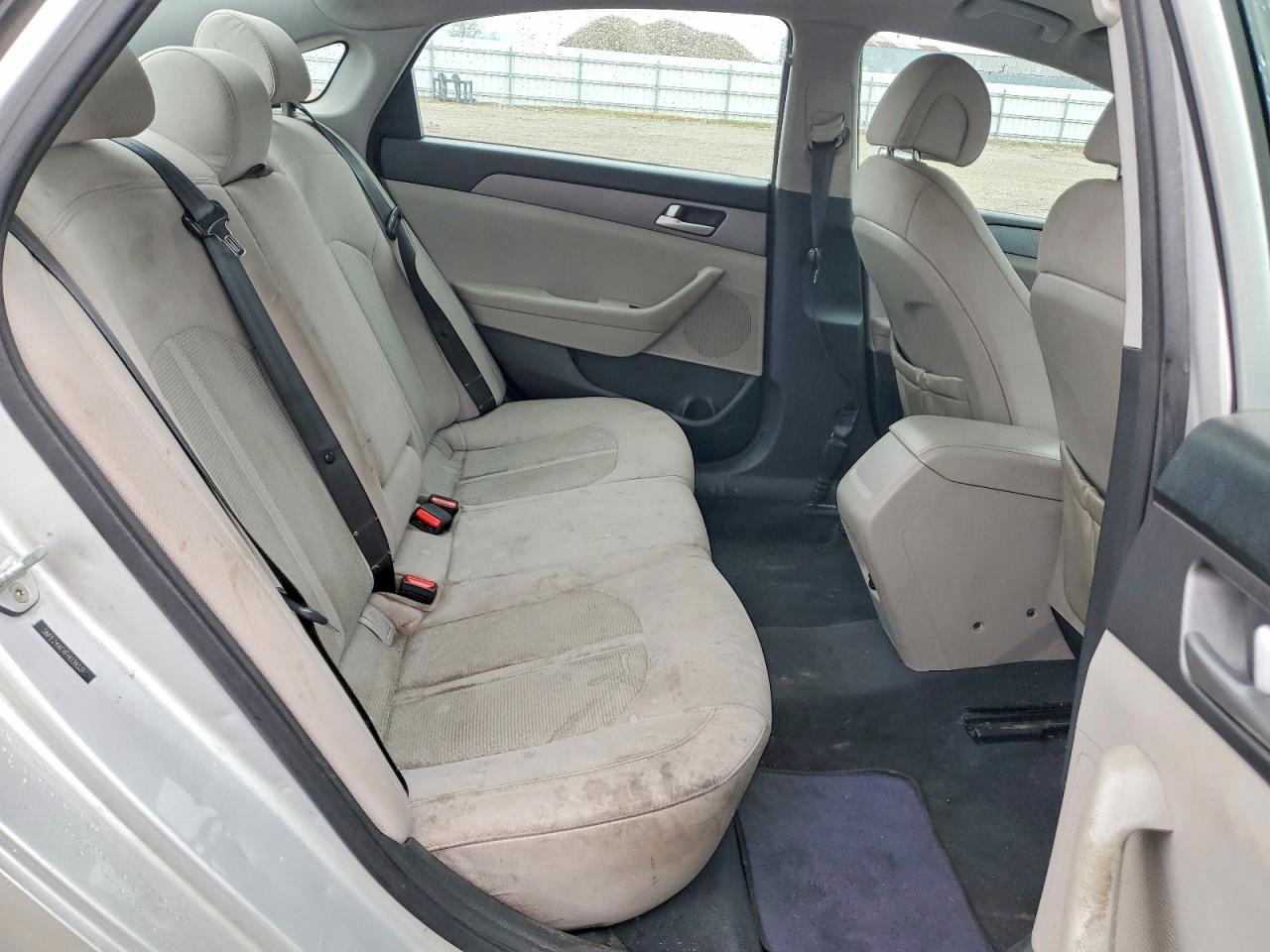 2015 HYUNDAI SONATA SE photo 28