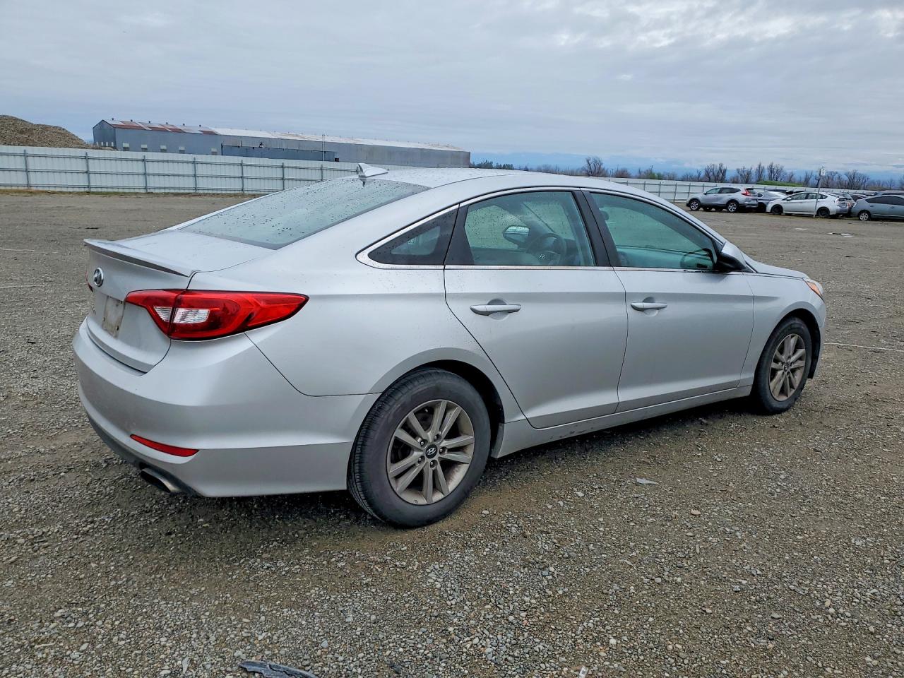 2015 HYUNDAI SONATA SE photo 7