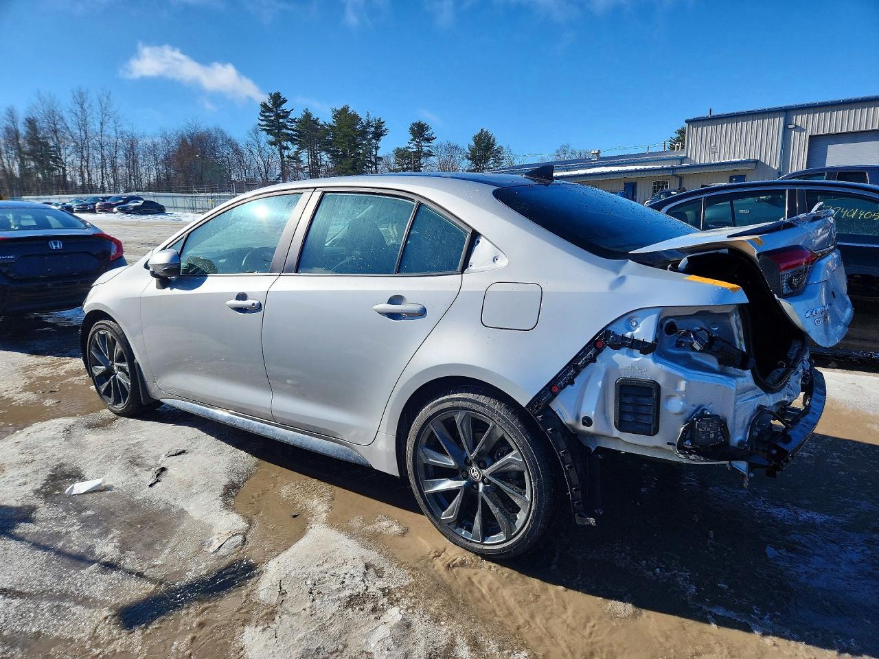 2024 TOYOTA COROLLA XSE photo 3