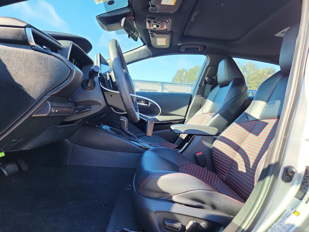 2024 TOYOTA COROLLA XSE photo 13