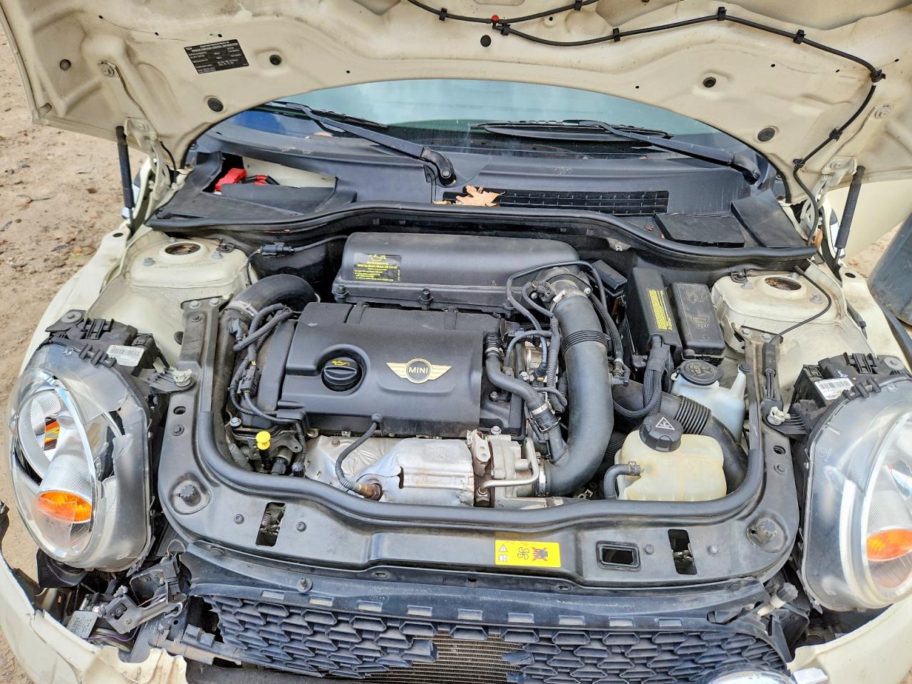 2012 MINI COOPER S photo 11