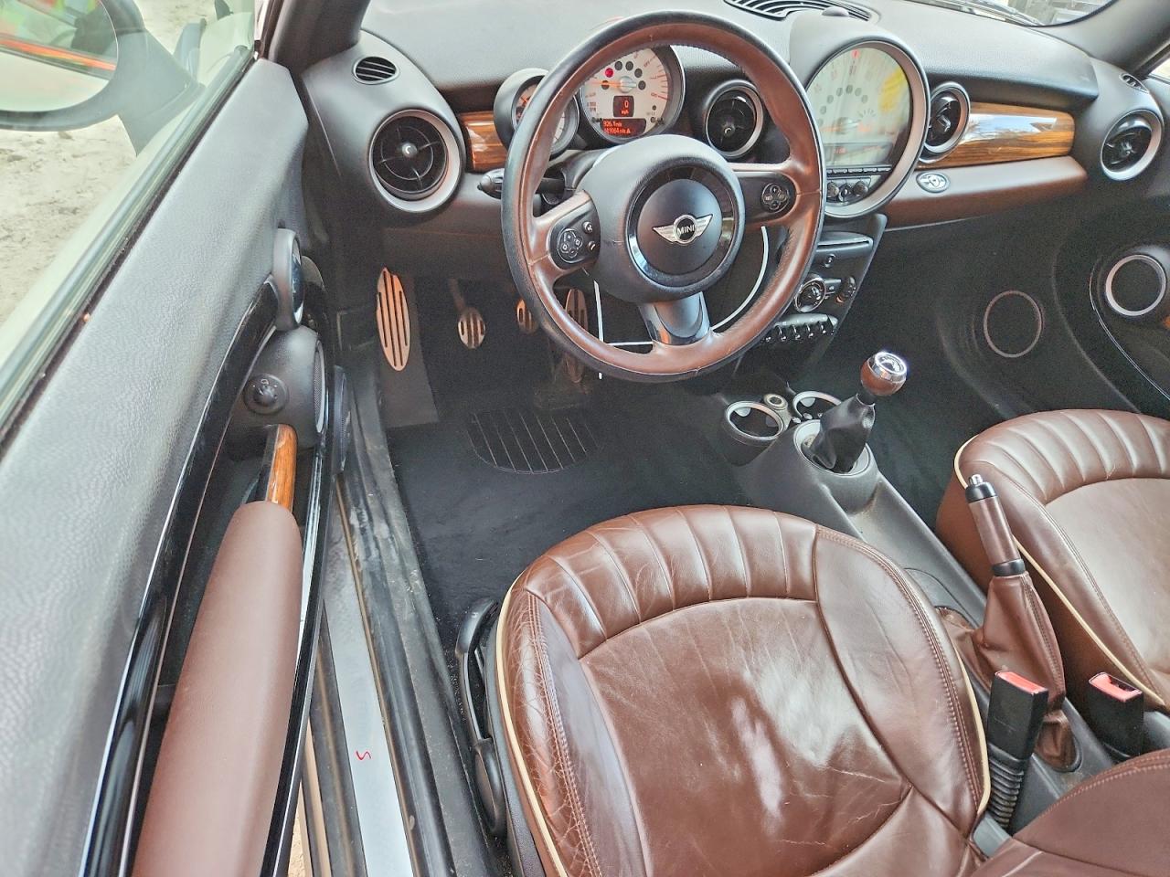 2012 MINI COOPER S photo 8