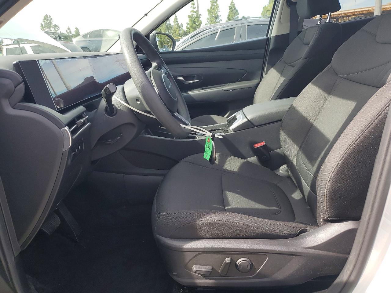 2025 HYUNDAI TUCSON SEL photo 13