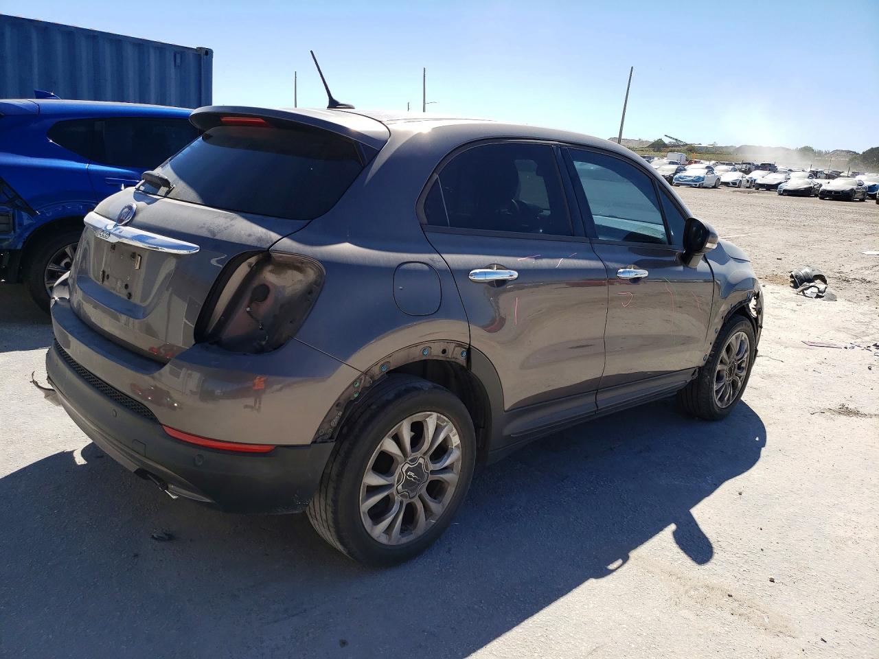 2016 FIAT 500X EASY photo 3