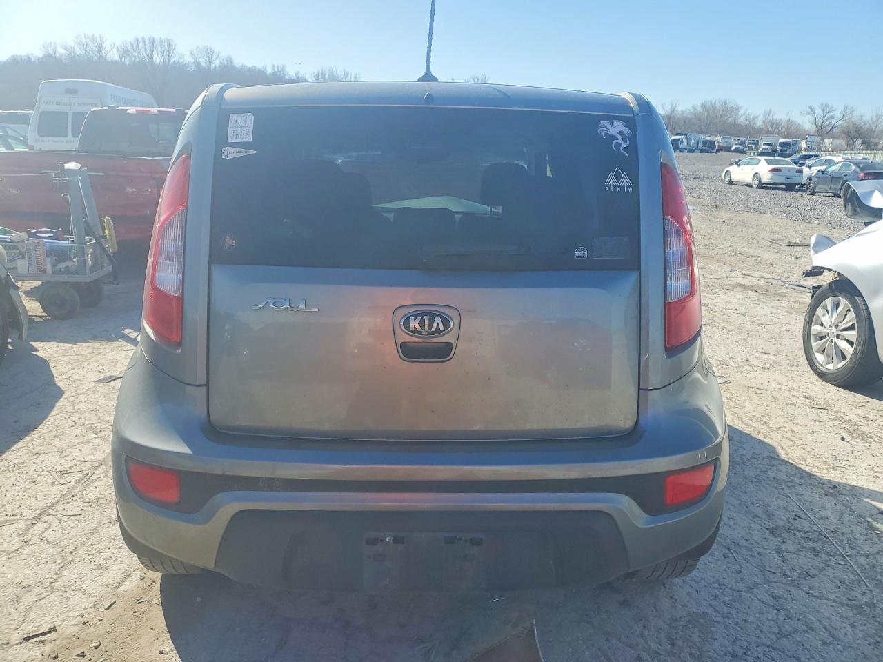 2013 KIA SOUL + photo 11