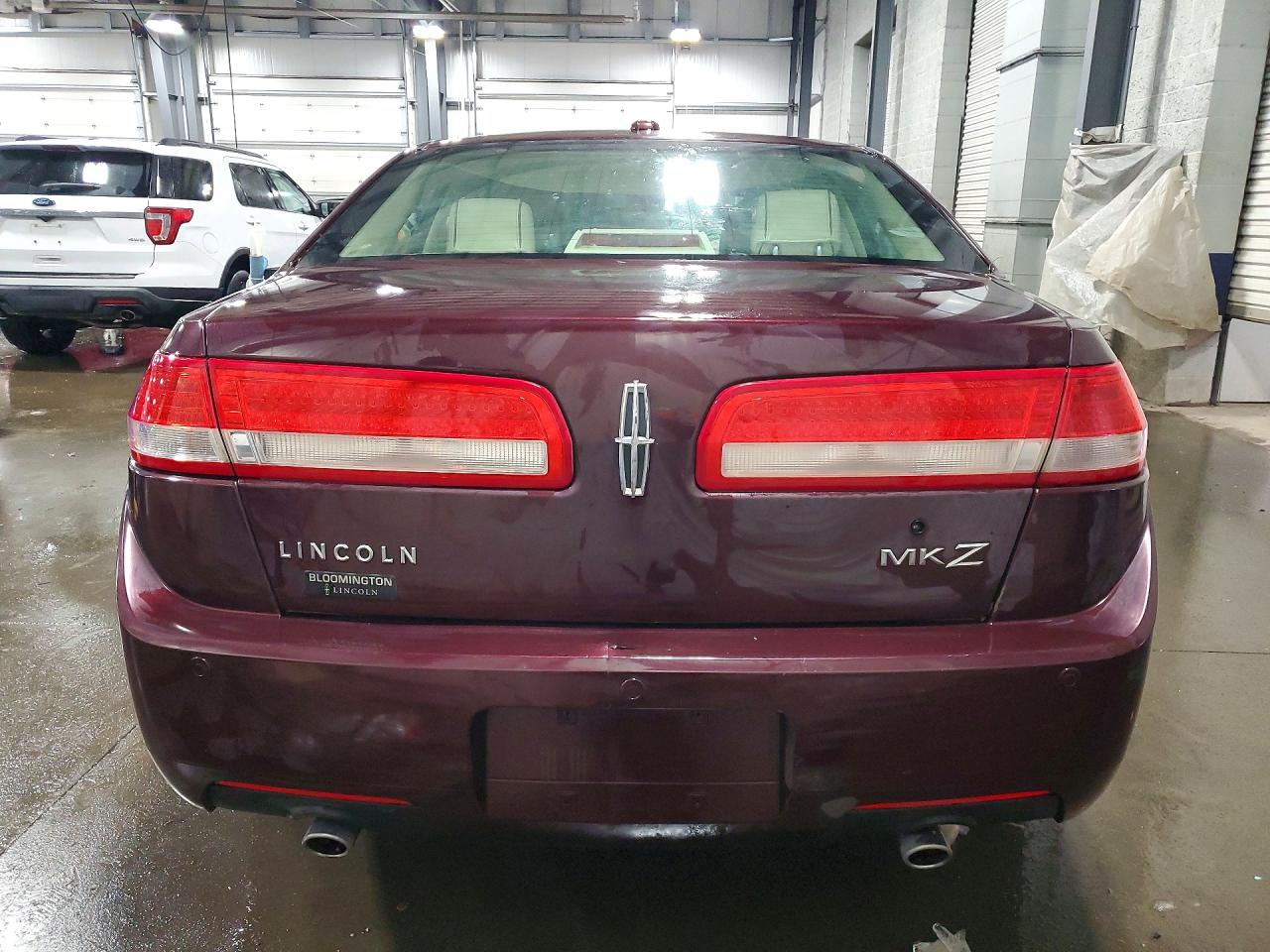 2012 LINCOLN MKZ photo 11