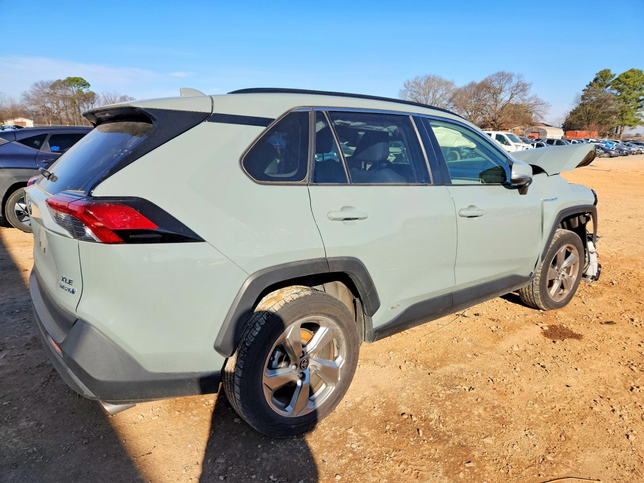 2021 TOYOTA RAV4 XLE PREMIUM photo 3