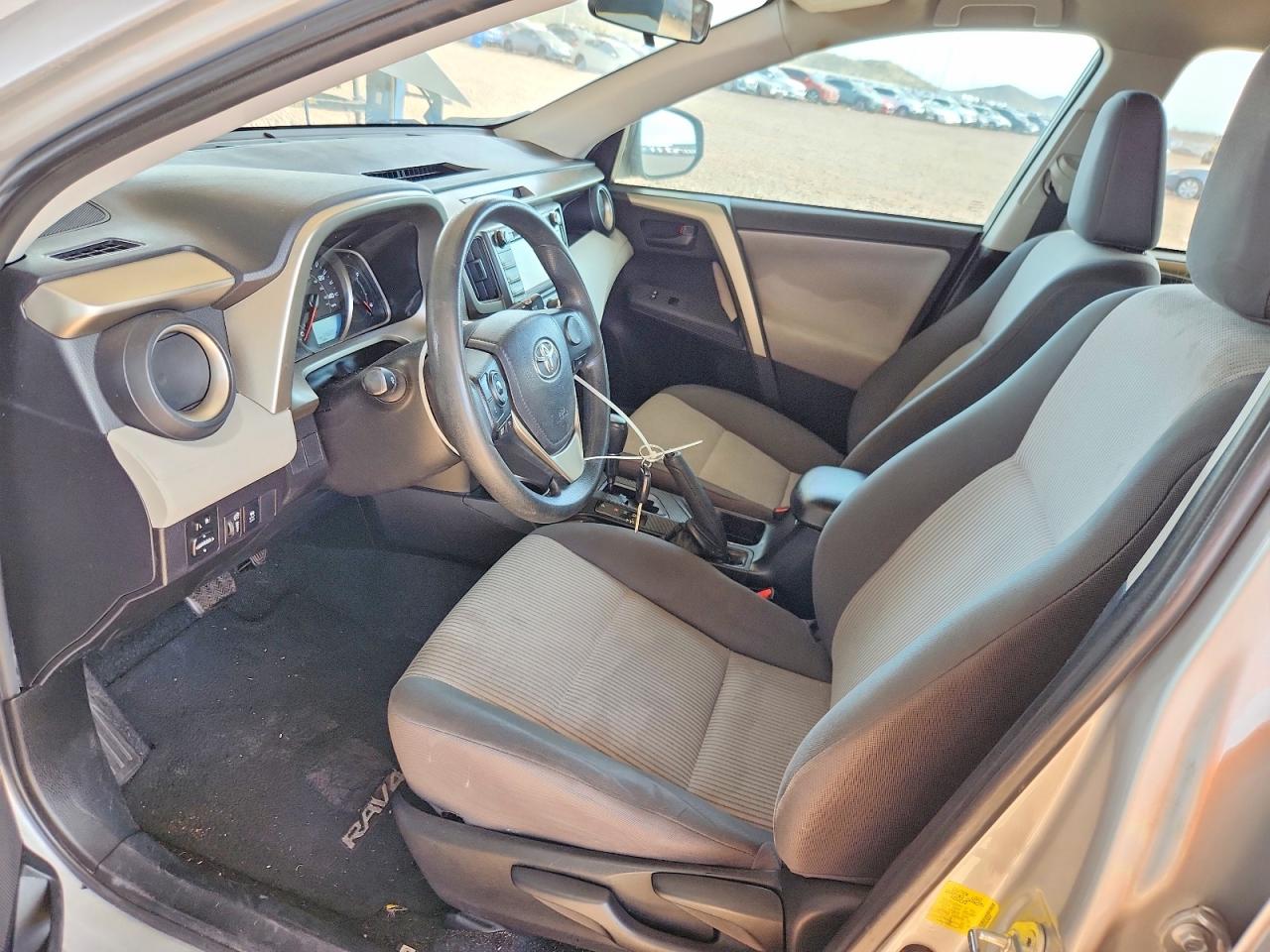 2015 TOYOTA RAV4 LE photo 7