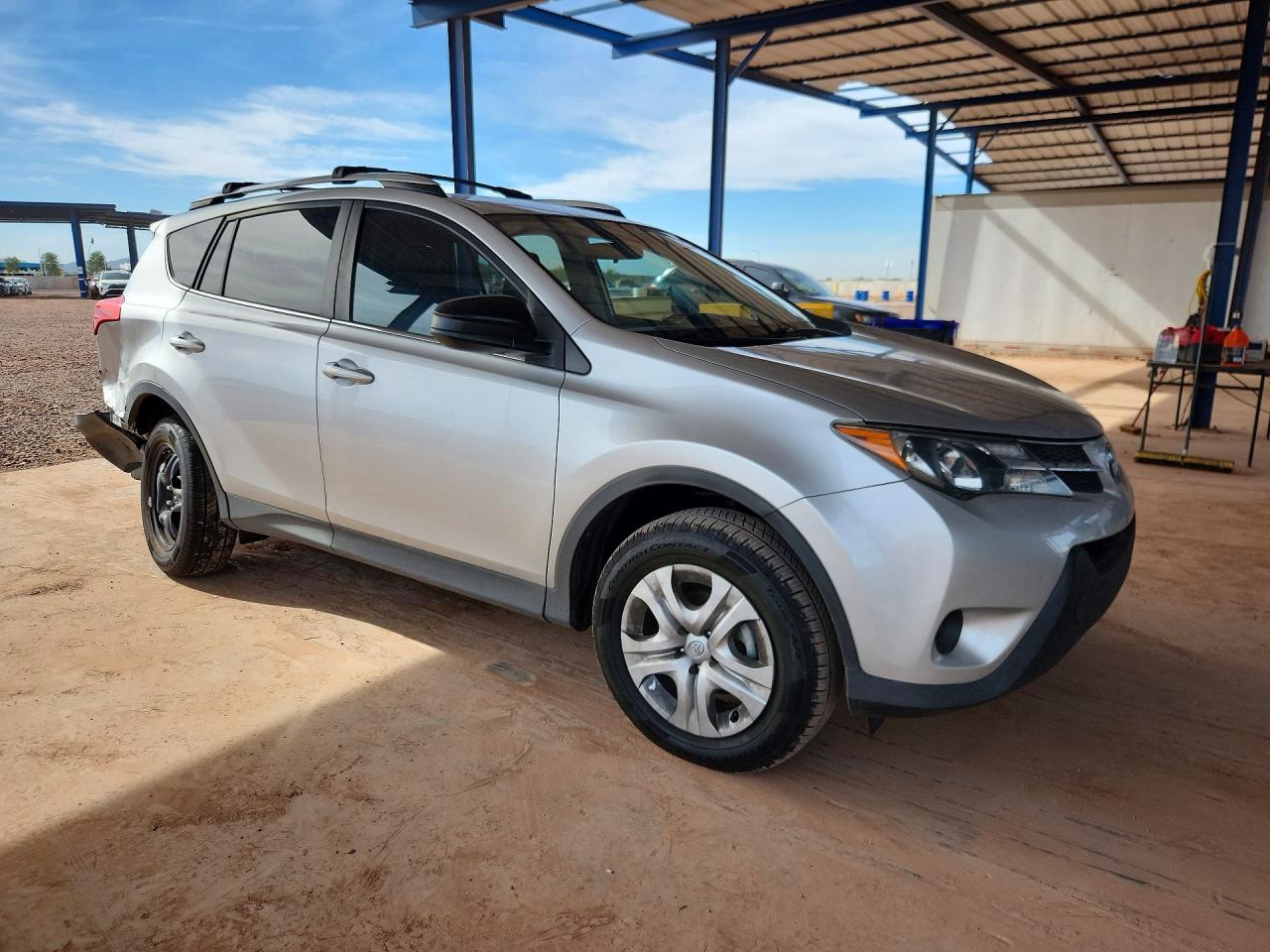 2015 TOYOTA RAV4 LE photo 4