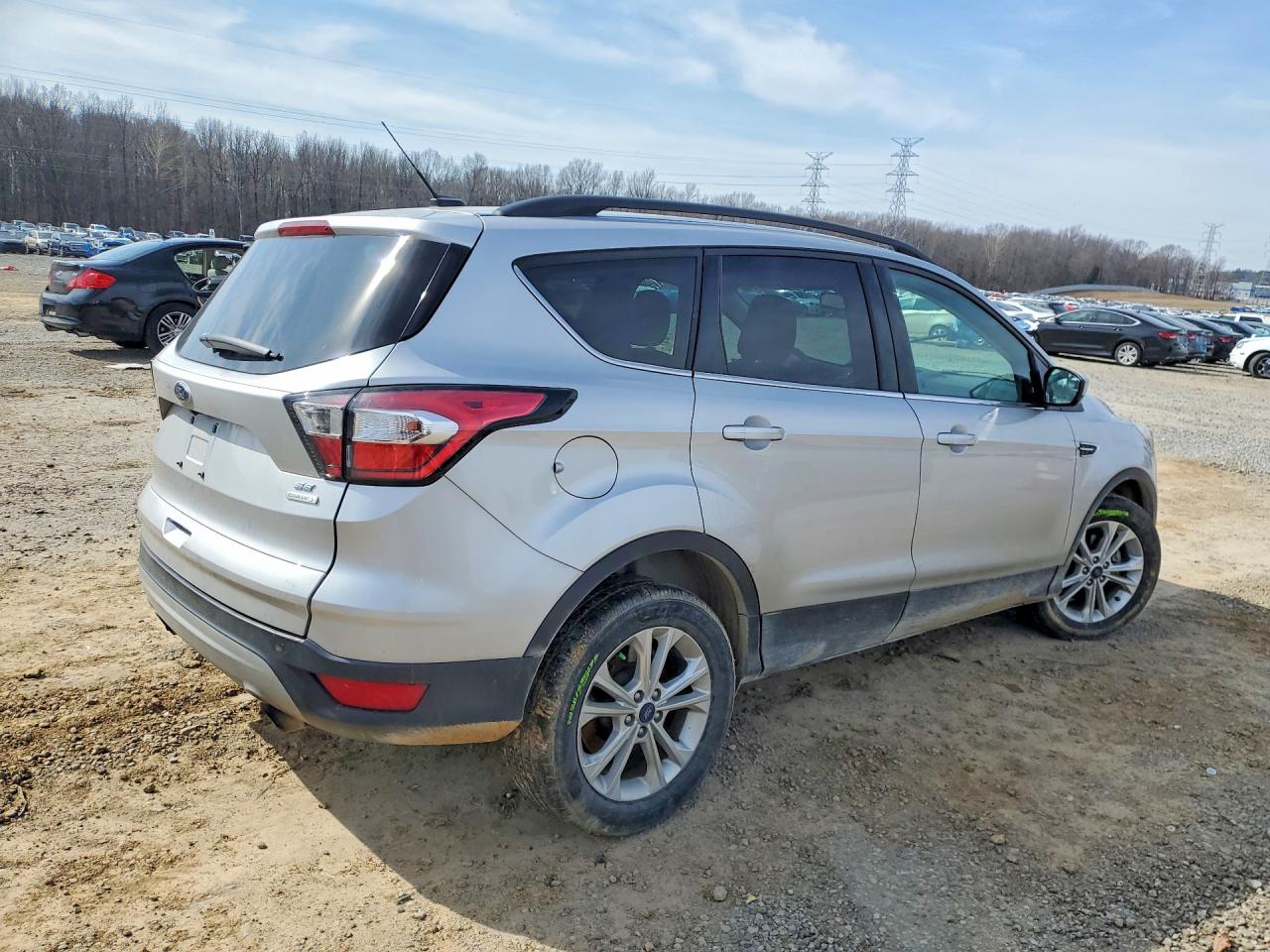 2018 FORD ESCAPE SE photo 5