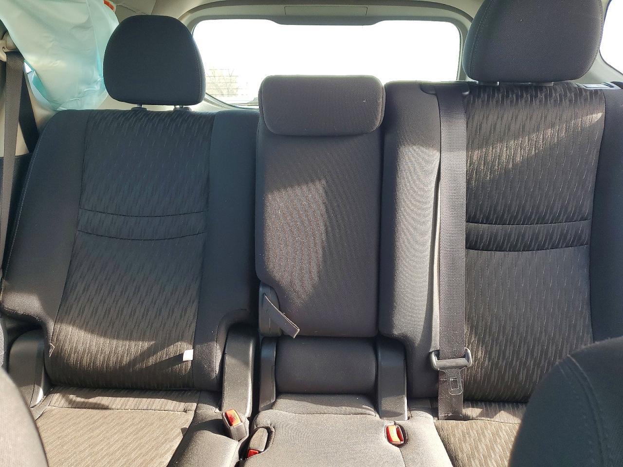 2018 NISSAN ROGUE S photo 19