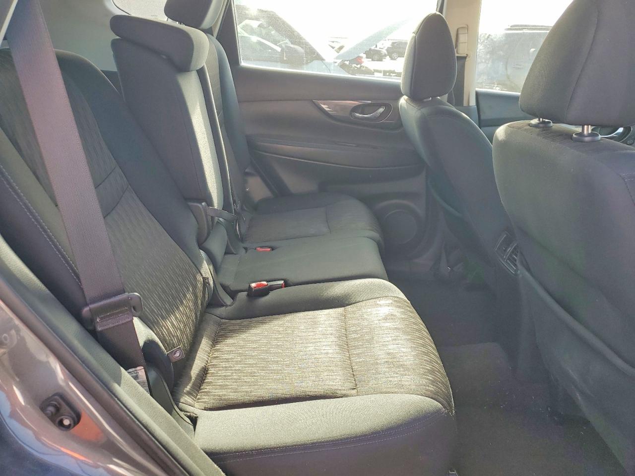2018 NISSAN ROGUE S photo 21