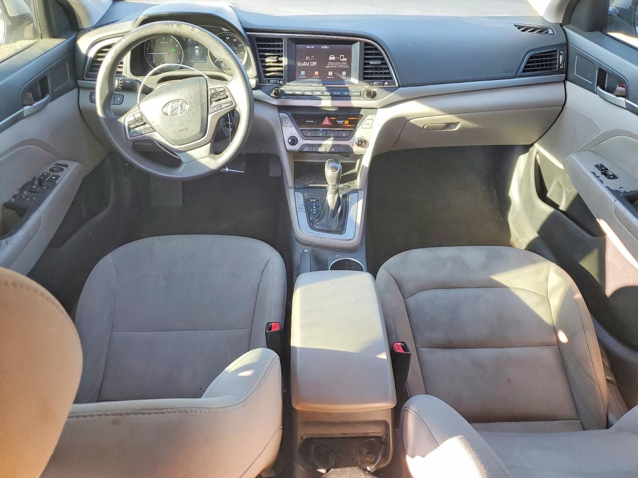 2018 HYUNDAI ELANTRA SEL photo 8