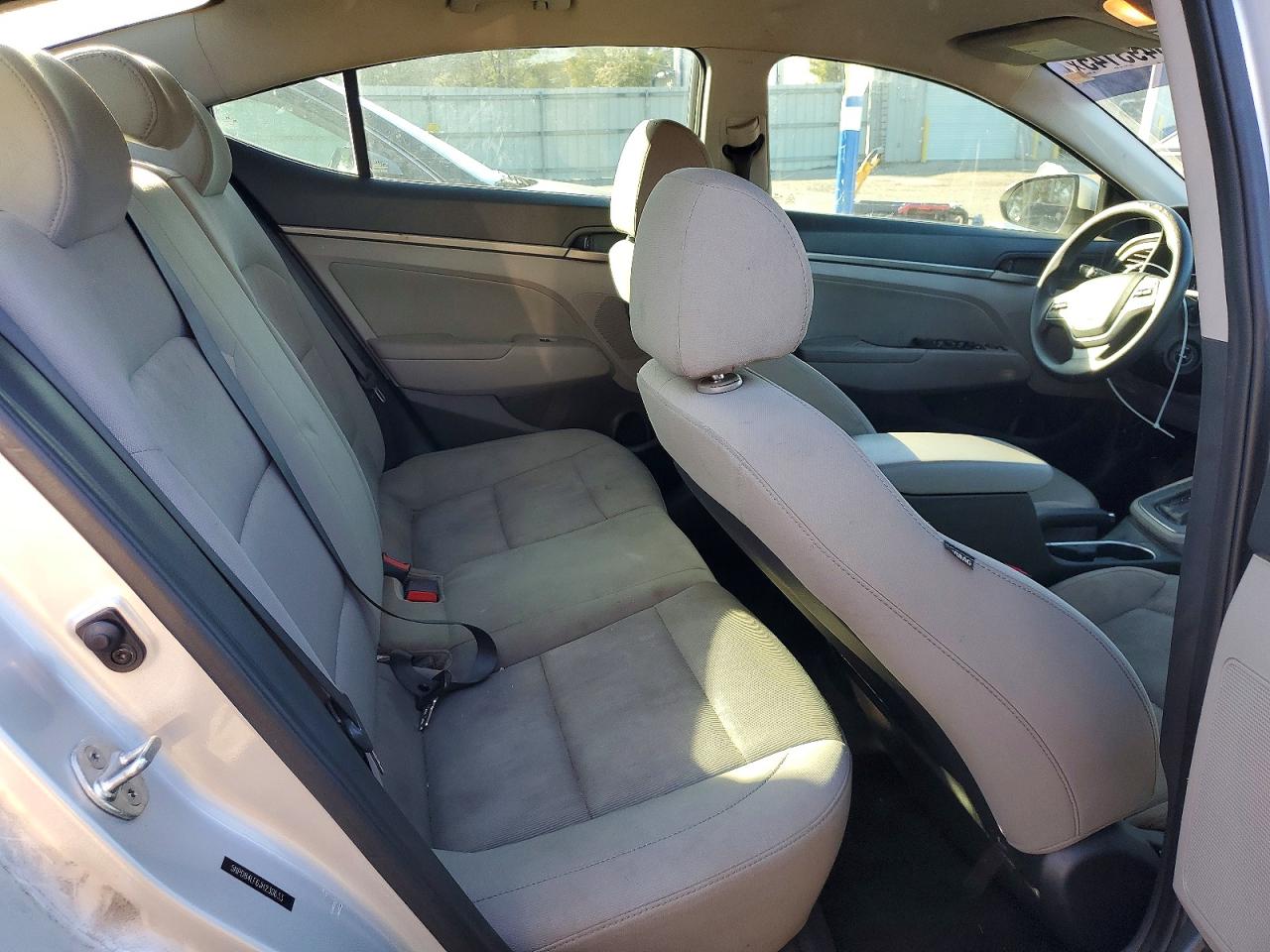 2018 HYUNDAI ELANTRA SEL photo 10