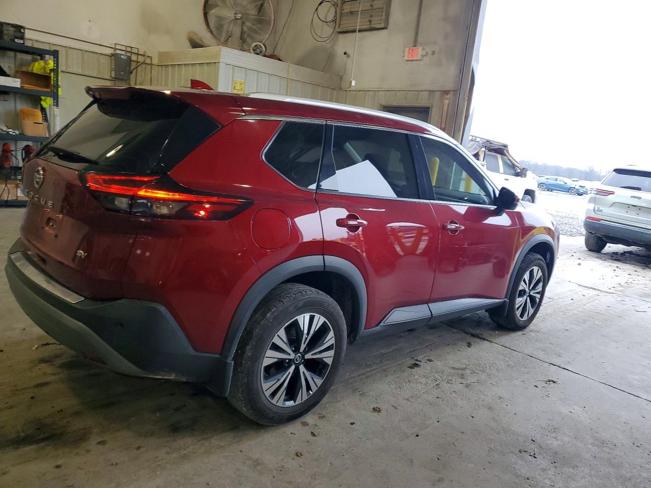 2021 NISSAN ROGUE SV photo 3