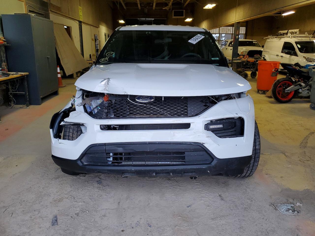 2023 FORD INTERCEPTOR photo 9