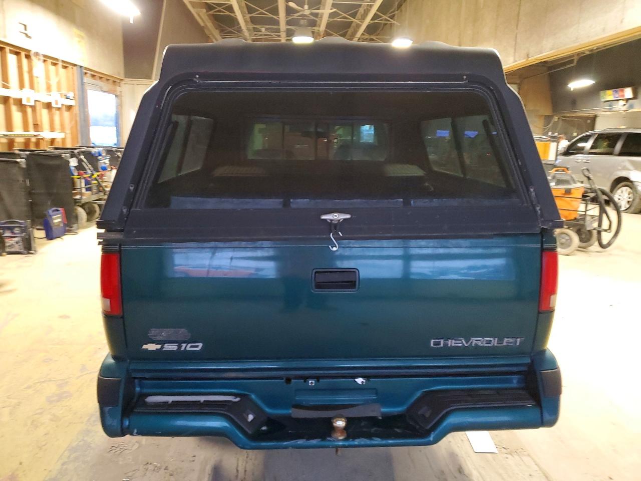1996 CHEVROLET S TRUCK S10 photo 16