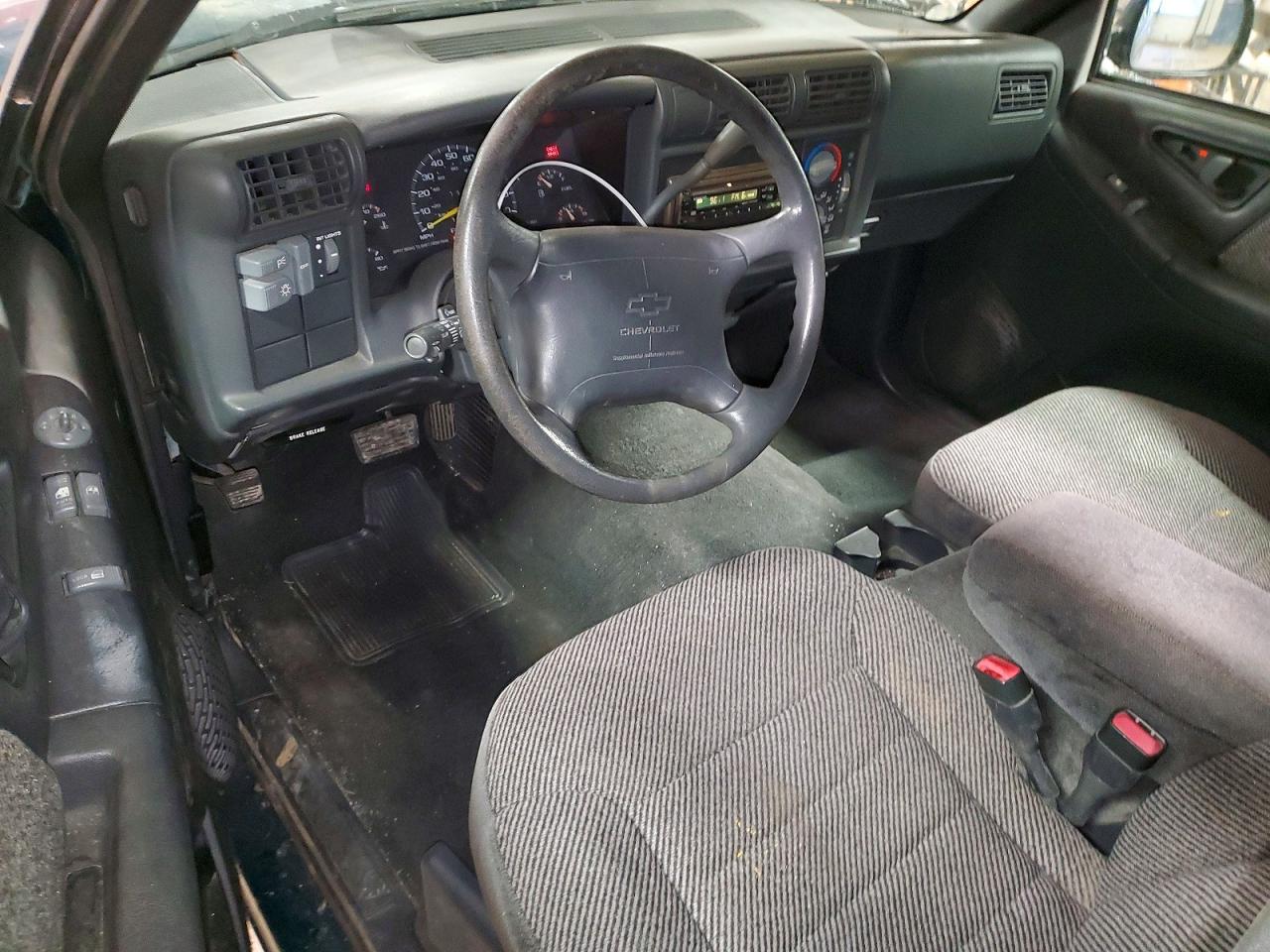 1996 CHEVROLET S TRUCK S10 photo 22
