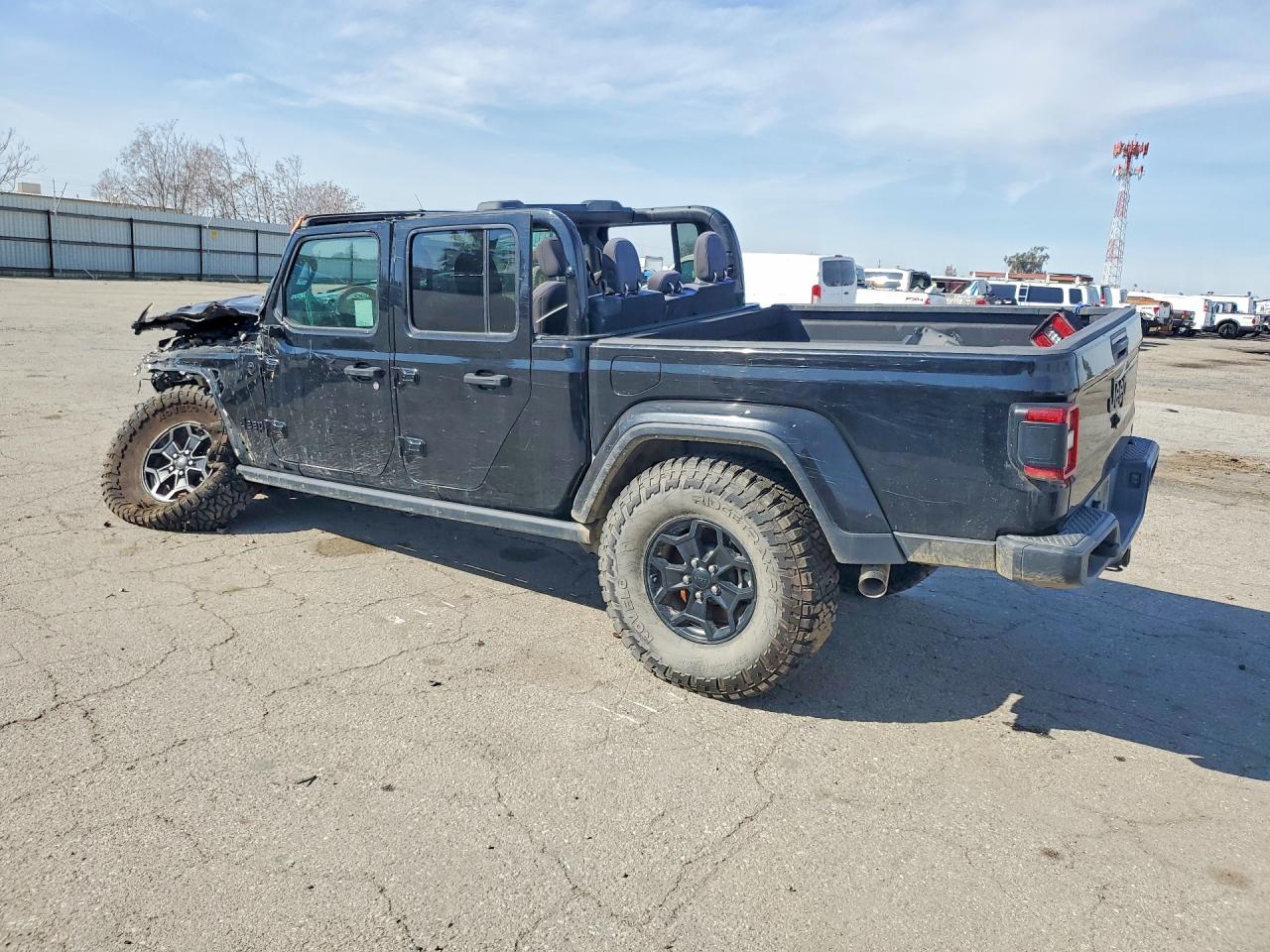 2021 JEEP GLADIATOR SPORT photo 3