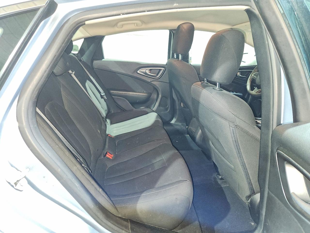2015 CHRYSLER 200 LIMITED photo 19