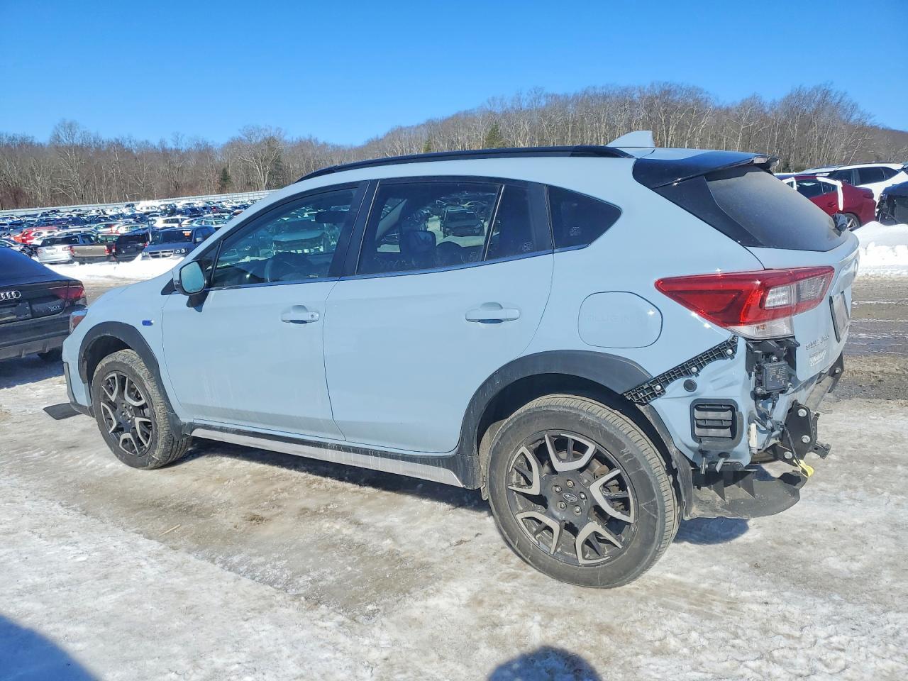 2020 SUBARU CROSSTREK LIMITED photo 2