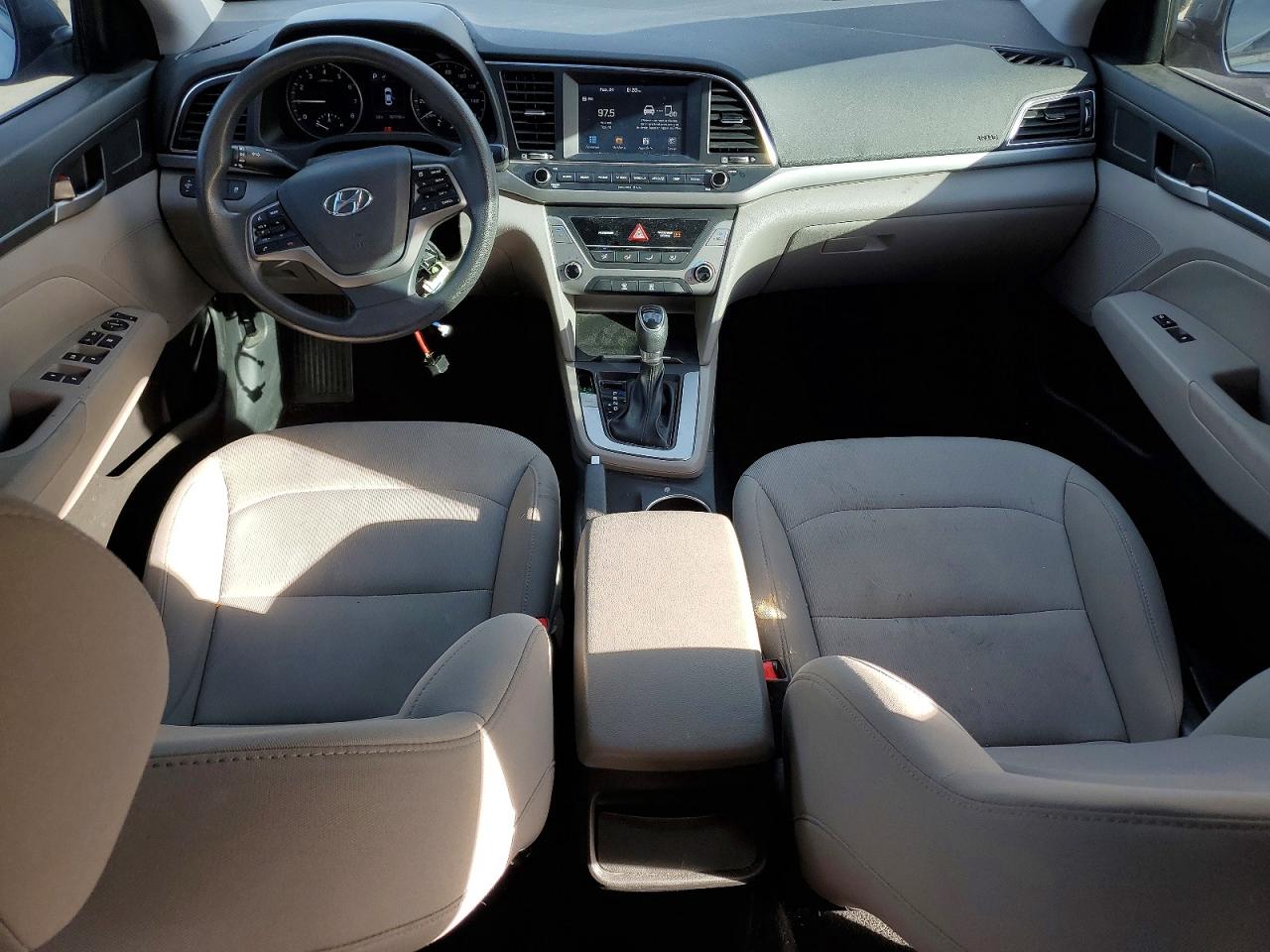 2018 HYUNDAI ELANTRA SEL photo 8