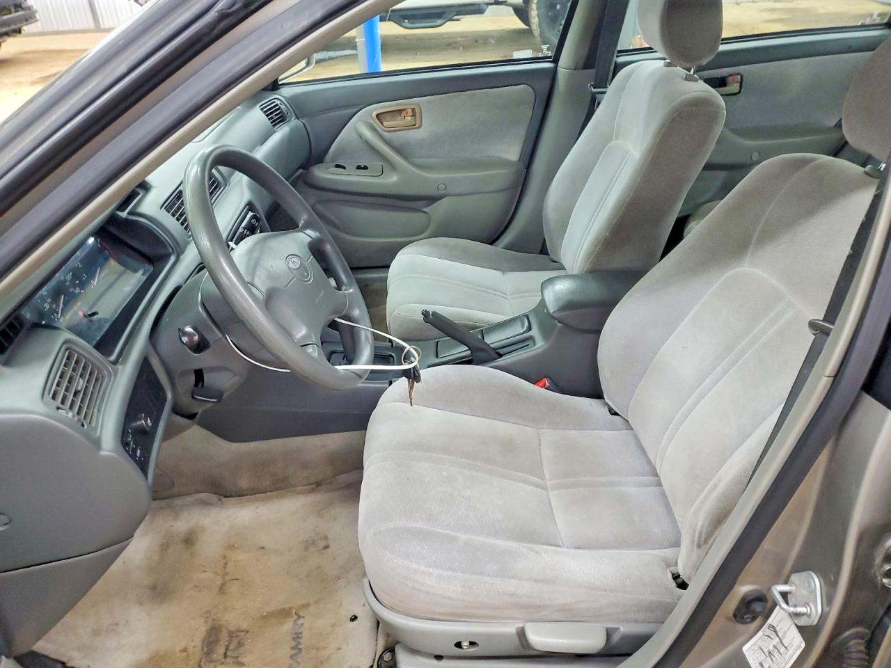 1997 TOYOTA CAMRY LE photo 13
