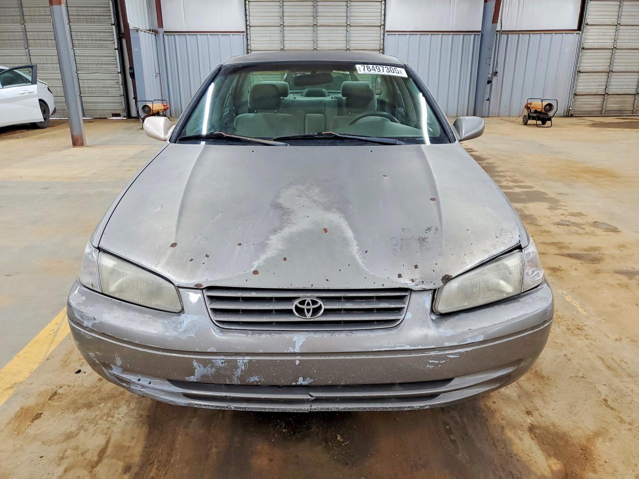 1997 TOYOTA CAMRY LE photo 9