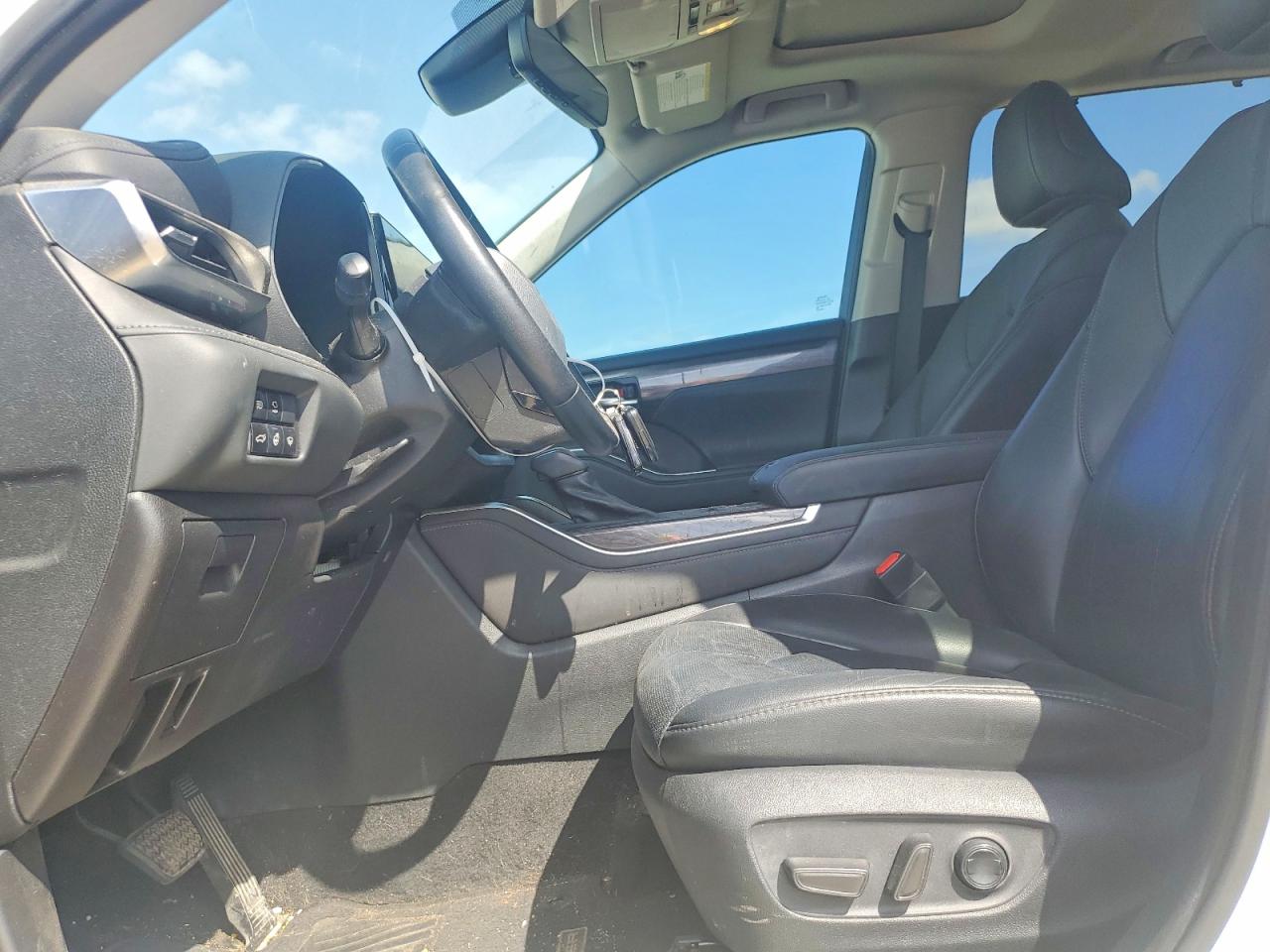 2022 TOYOTA HIGHLANDER LIMITED photo 7