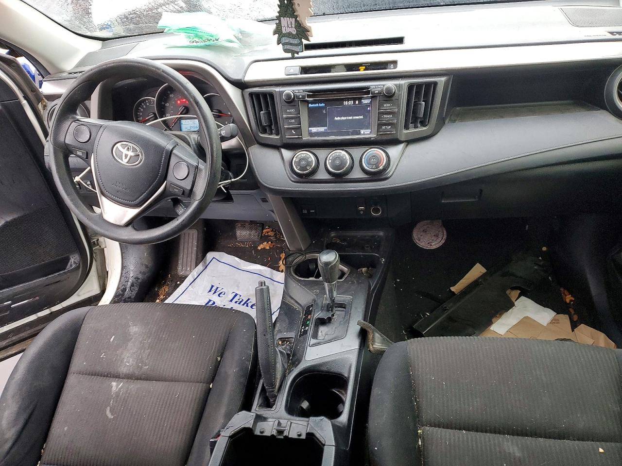 2016 TOYOTA RAV4 LE photo 8