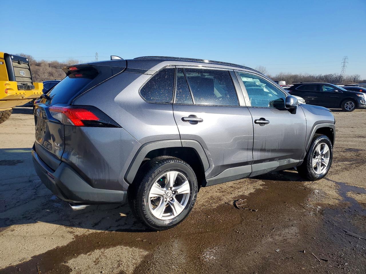 2025 TOYOTA RAV4 XLE photo 3