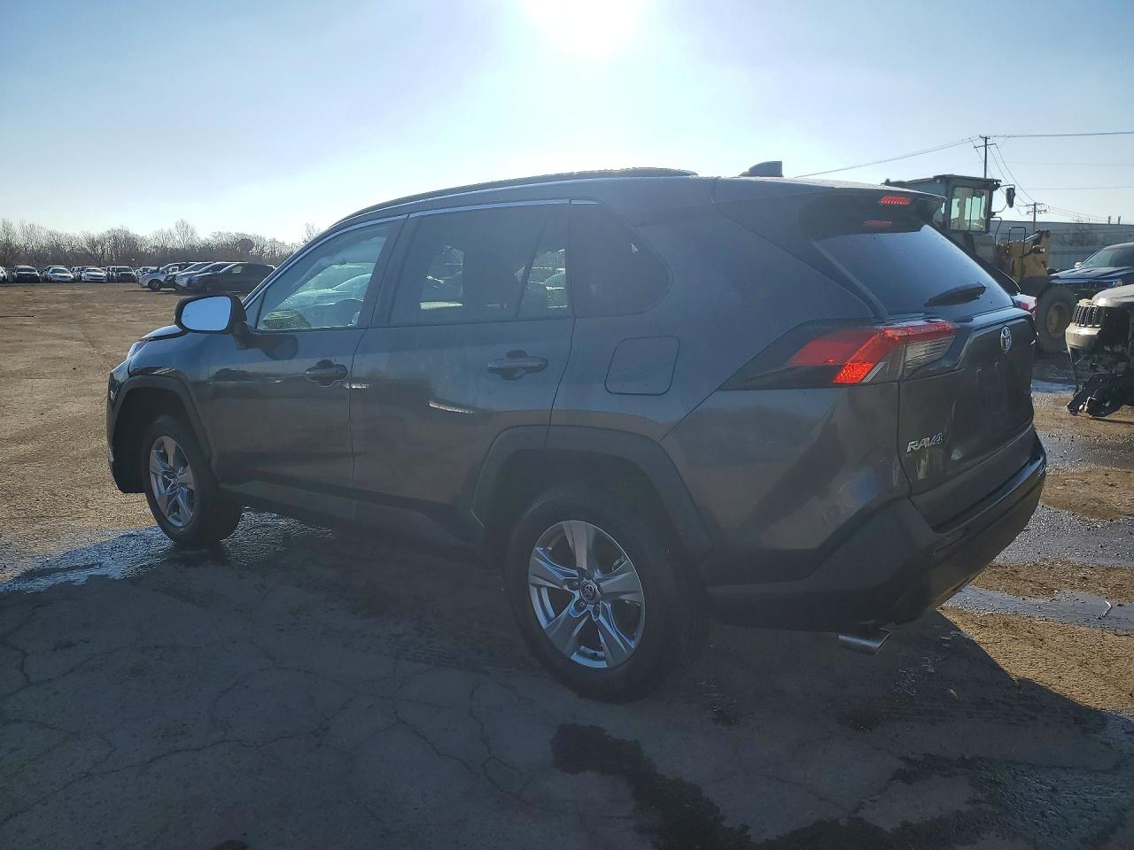 2025 TOYOTA RAV4 XLE photo 2