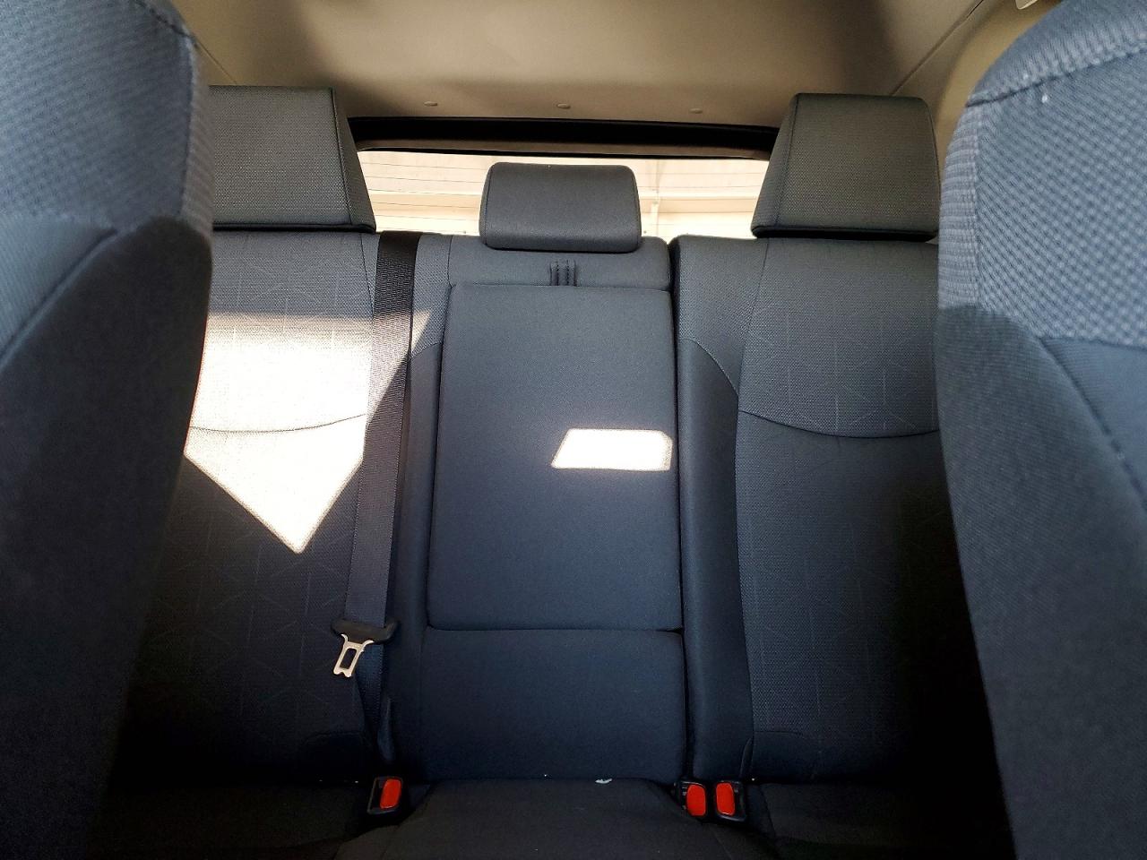 2025 TOYOTA RAV4 XLE photo 10