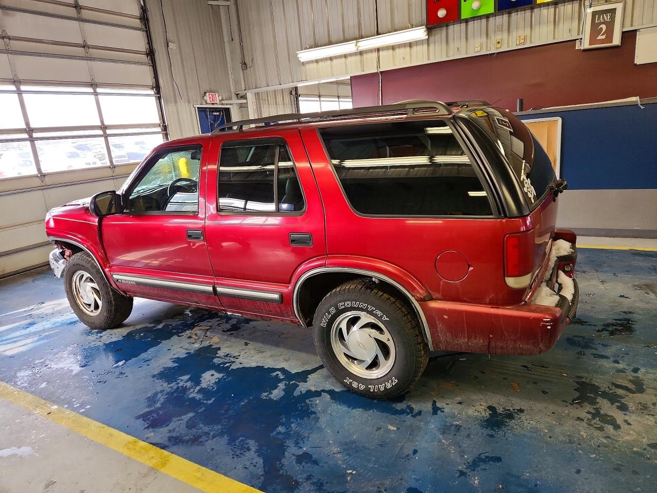 2001 CHEVROLET BLAZER photo 2