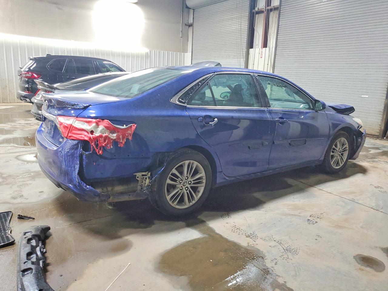 2015 TOYOTA CAMRY SE photo 5