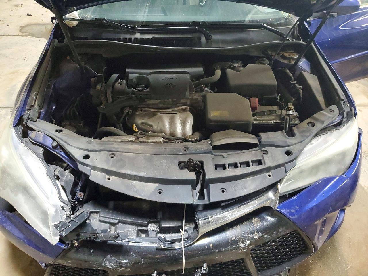 2015 TOYOTA CAMRY SE photo 21