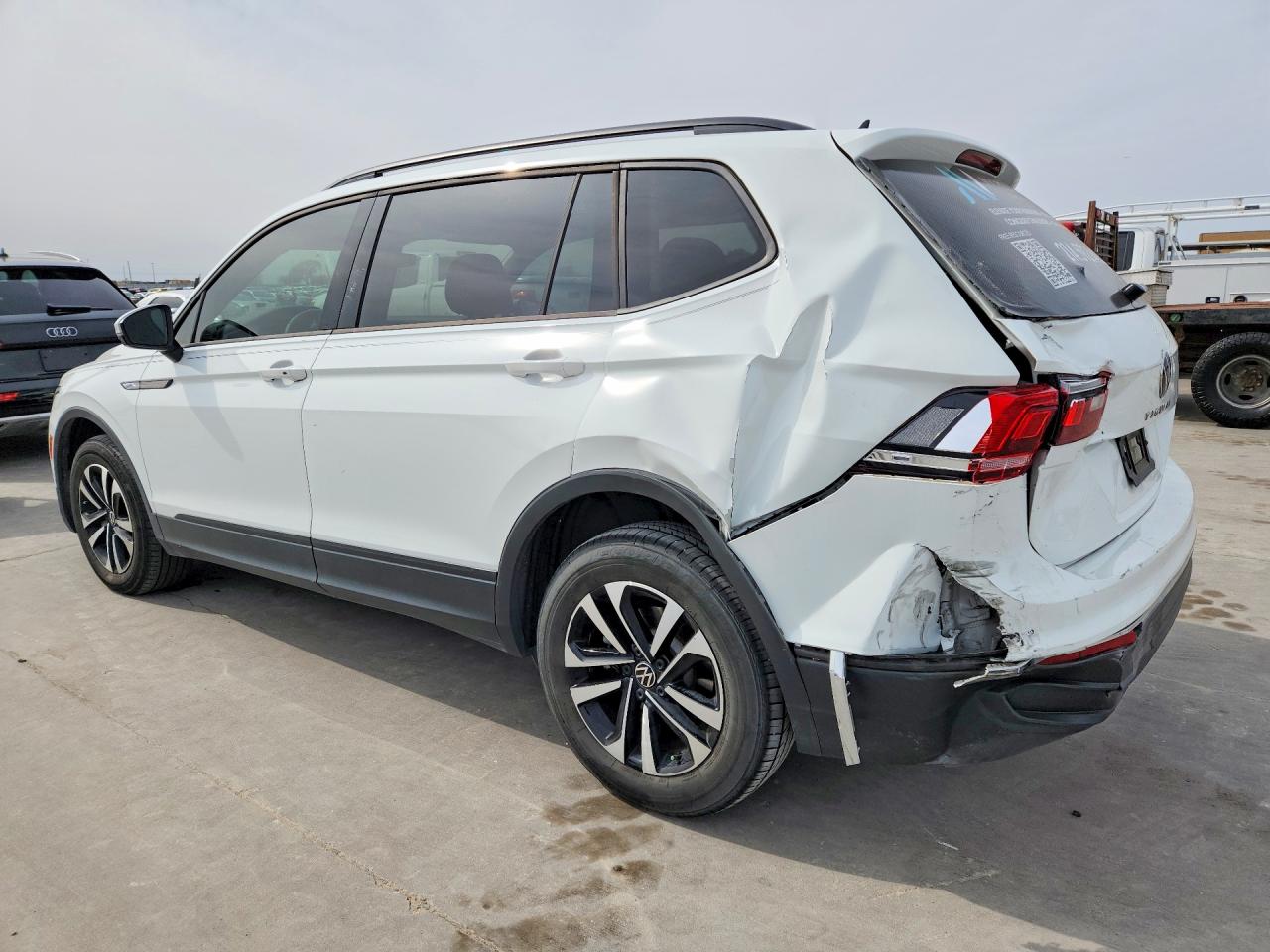 2024 VOLKSWAGEN TIGUAN S photo 3