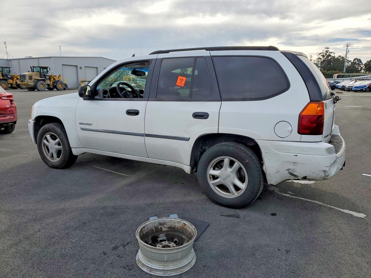 2006 GMC ENVOY photo 2
