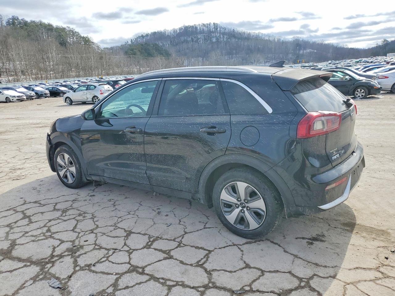 2019 KIA NIRO LX photo 3