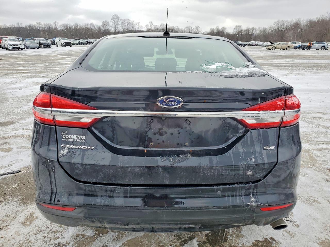 2017 FORD FUSION SE photo 16