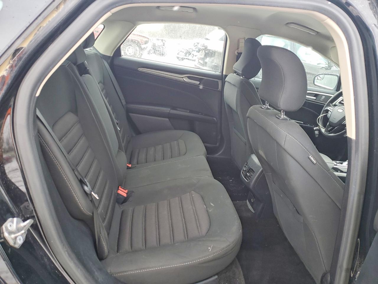 2017 FORD FUSION SE photo 28