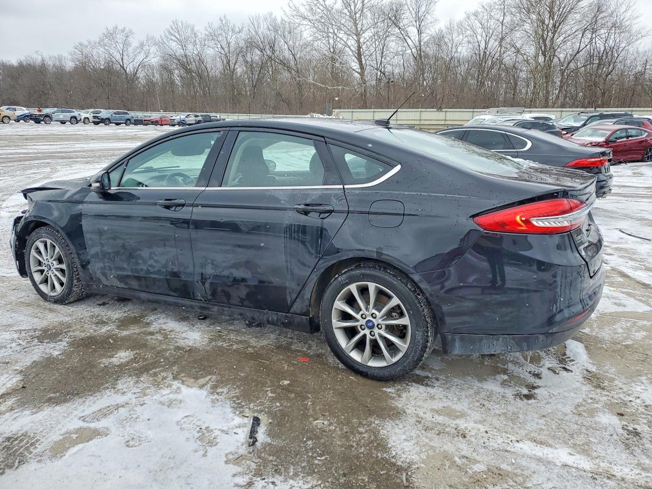 2017 FORD FUSION SE photo 4