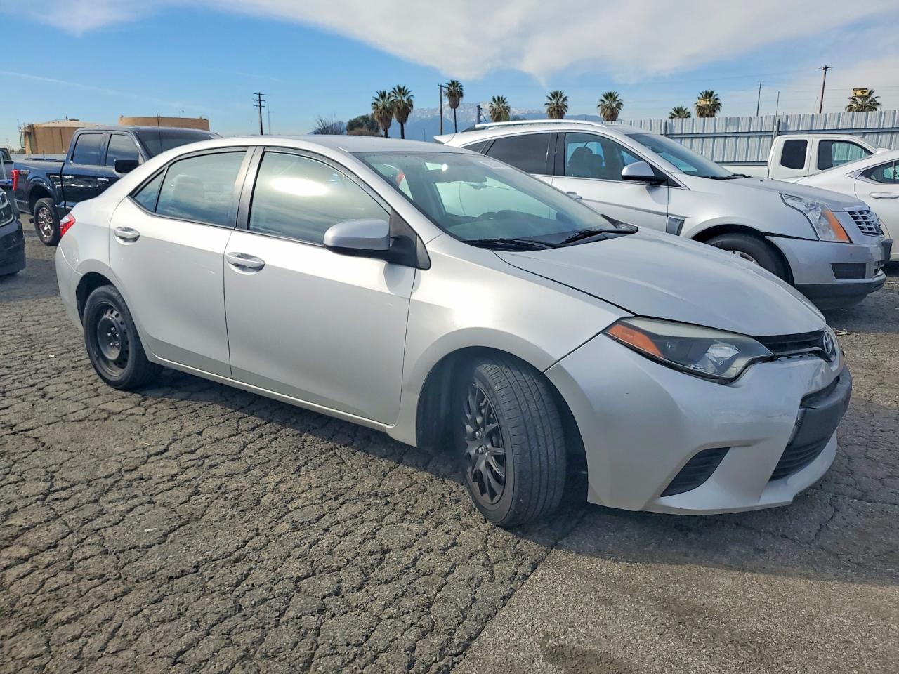 2014 TOYOTA COROLLA photo 7