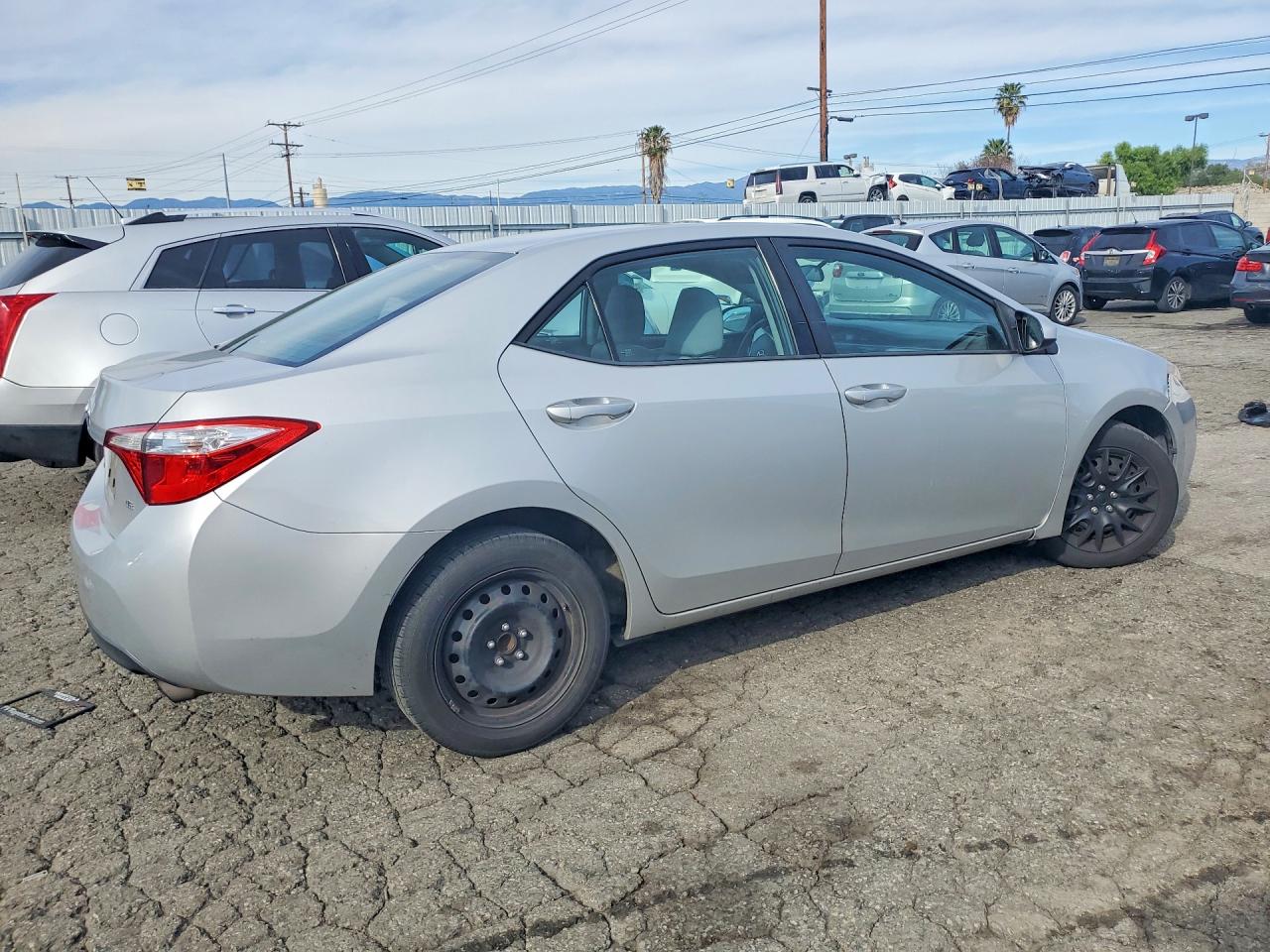 2014 TOYOTA COROLLA photo 5