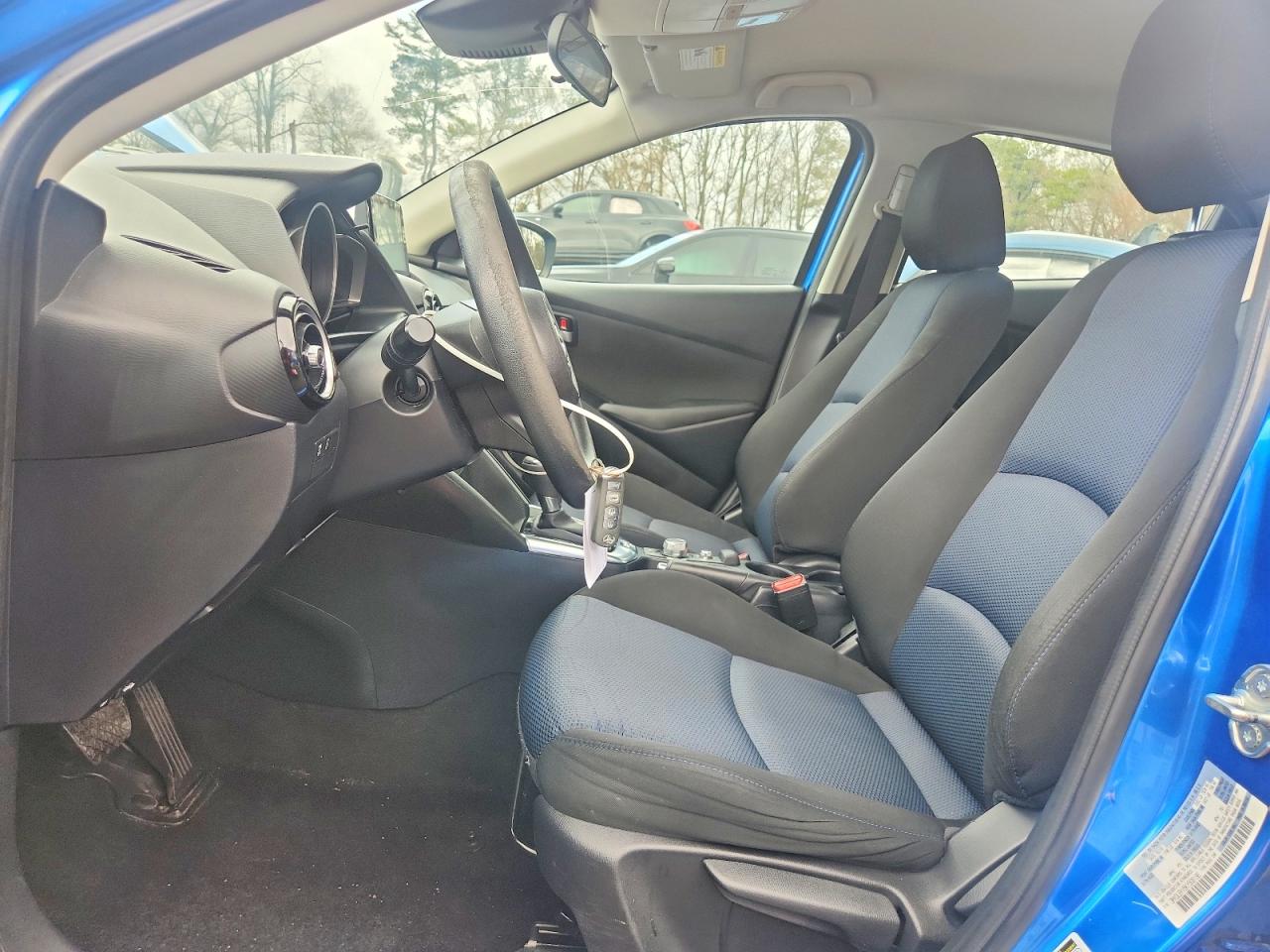 2019 TOYOTA YARIS L photo 7