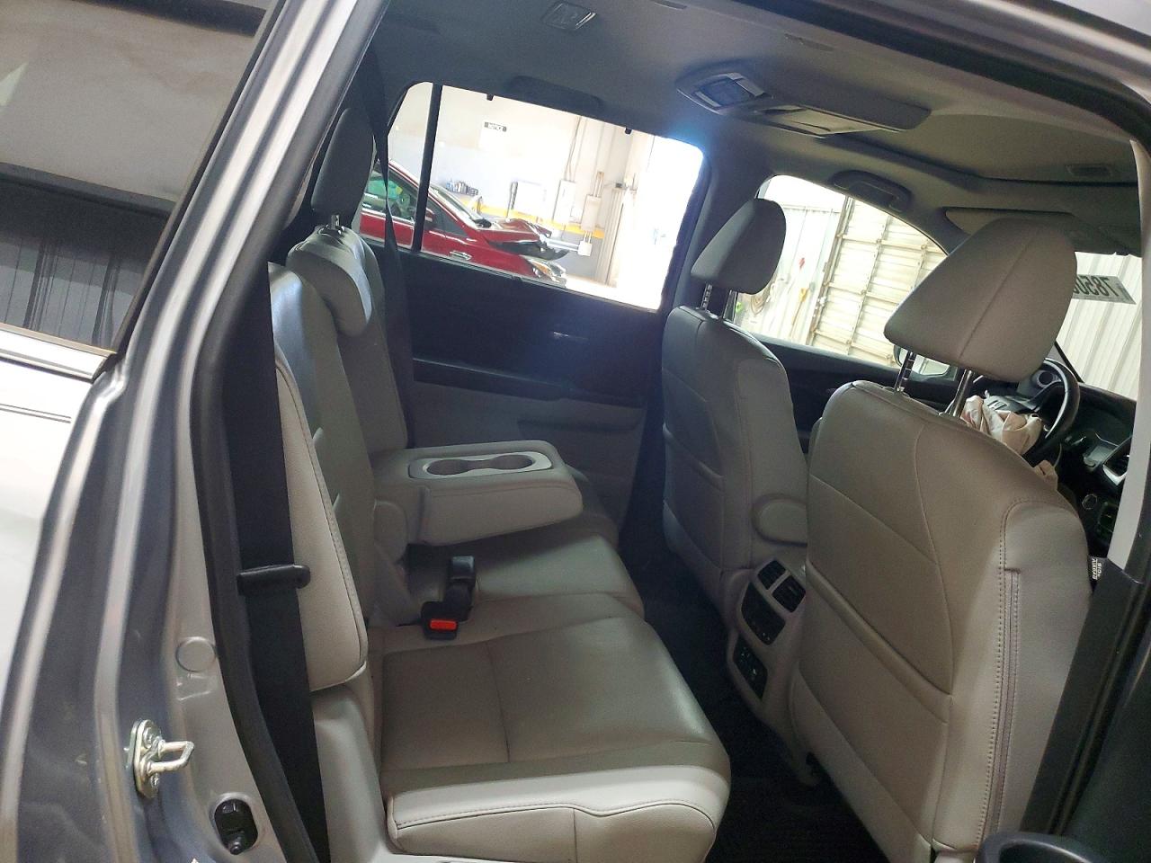 2016 HONDA PILOT EXL photo 21